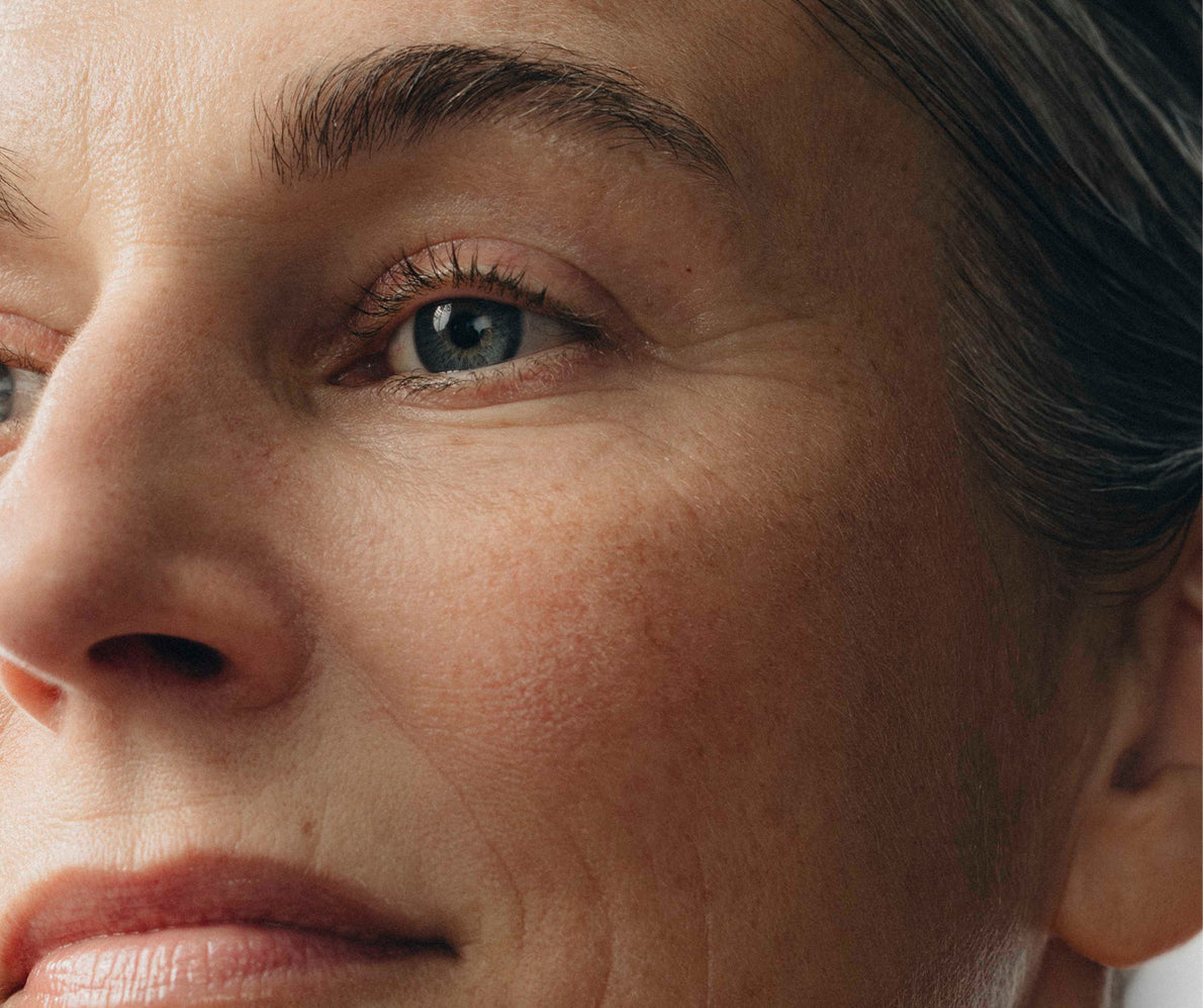 Close-up einer Frau mit Krähenfüßen